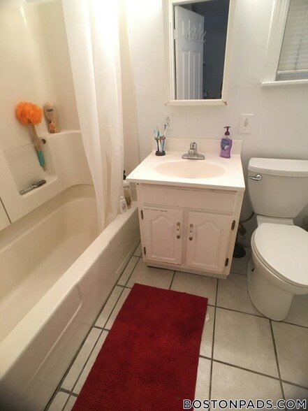 Building Photo - 91-93-93 Calumet St