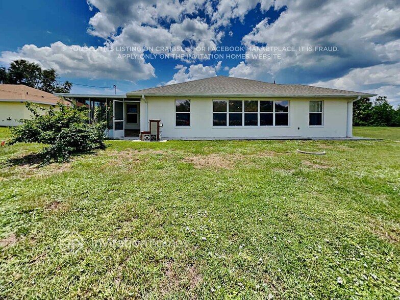 Building Photo - 2826 Gisela Rd