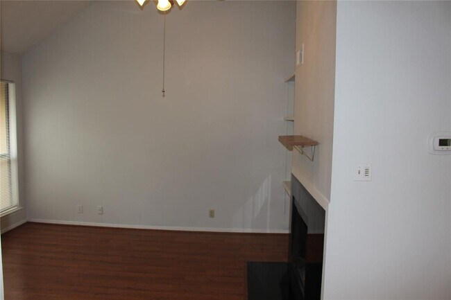 Building Photo - 2110 Rio Grande St