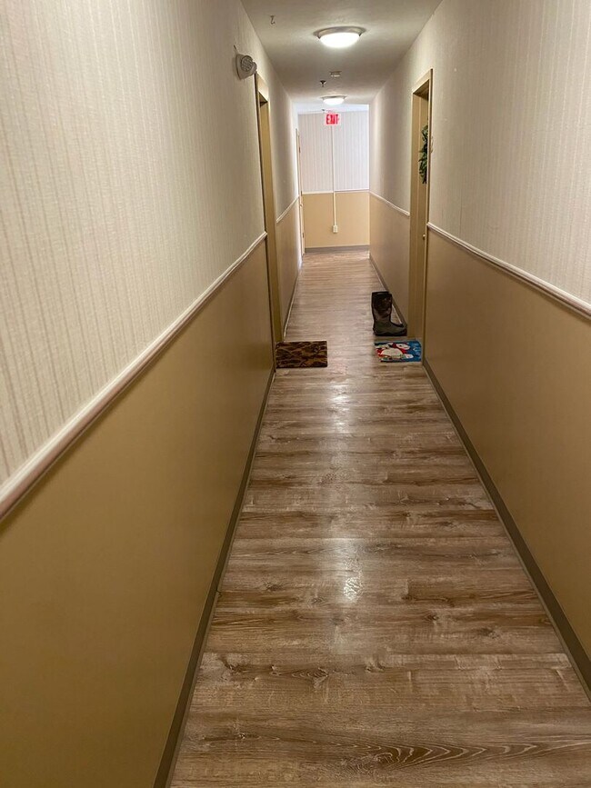 Building Photo - 17 Main St