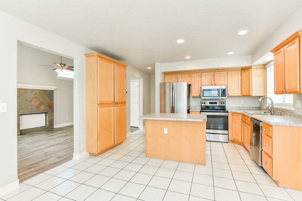 Building Photo - 4778 S Hanauer St