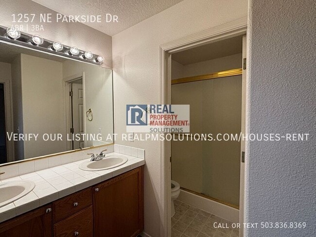 Building Photo - 1257 NE Parkside Dr