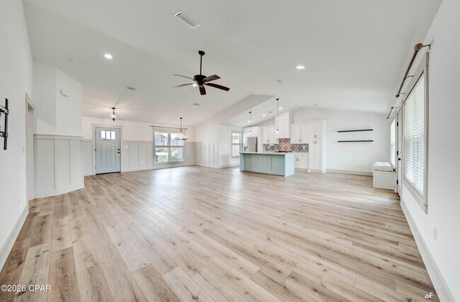 Building Photo - 3800 Redbud Wy