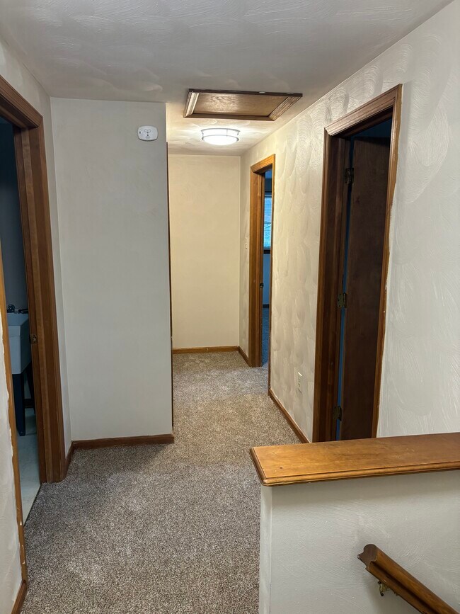 Building Photo - 309 Dogwood Dr