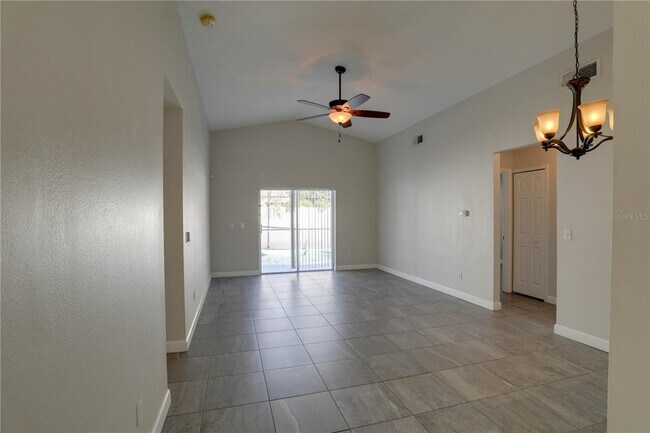 Building Photo - 7819 Turkey Oak Ln