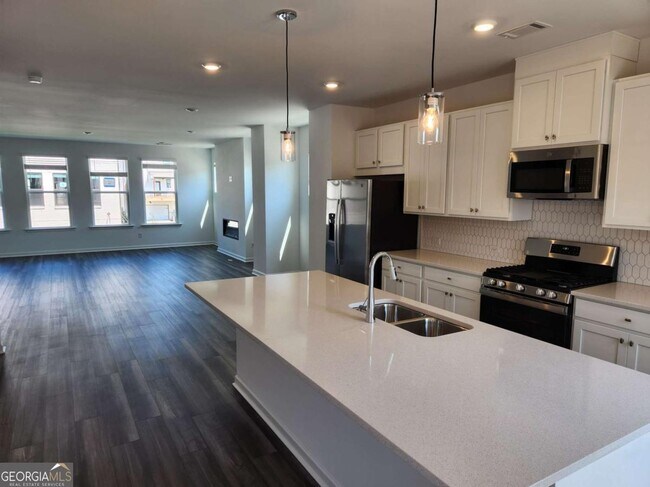 Building Photo - 408 Nix Ln