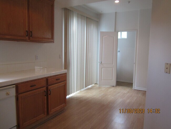 Building Photo - SPACIOUS PLACENTIA TOWNHOME