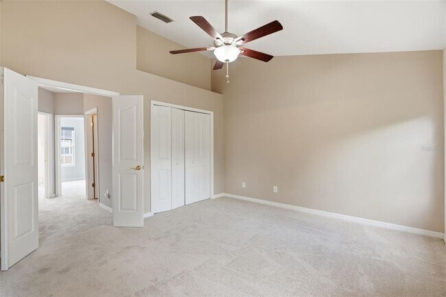 Building Photo - 3011 Pointeview Dr