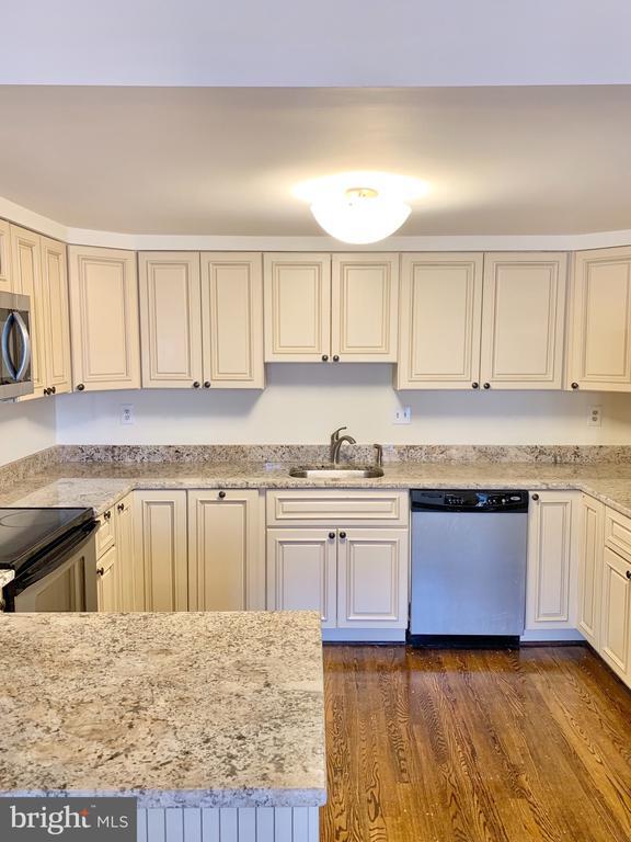 Building Photo - 1557 Dunterry Pl