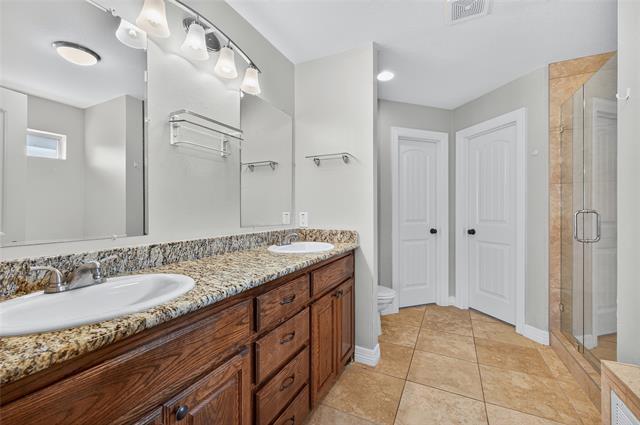 Building Photo - 4814 Hilre Dr