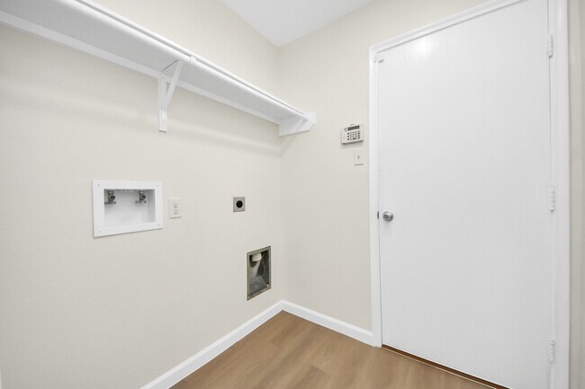 Building Photo - 21318 Pine Monte Ridge Ln