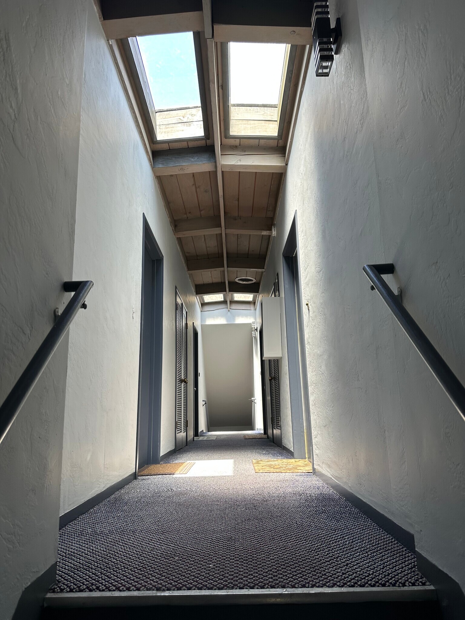 Building Photo - 1011 2nd St