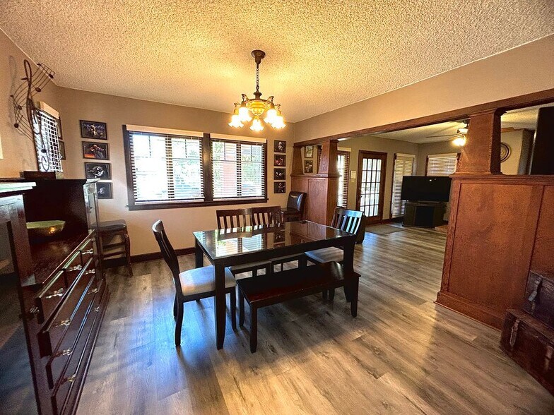 Building Photo - 3150 Lime St