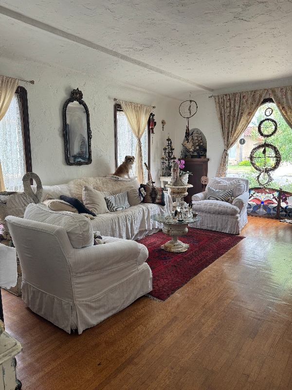 Building Photo - 6 Gundry Ave