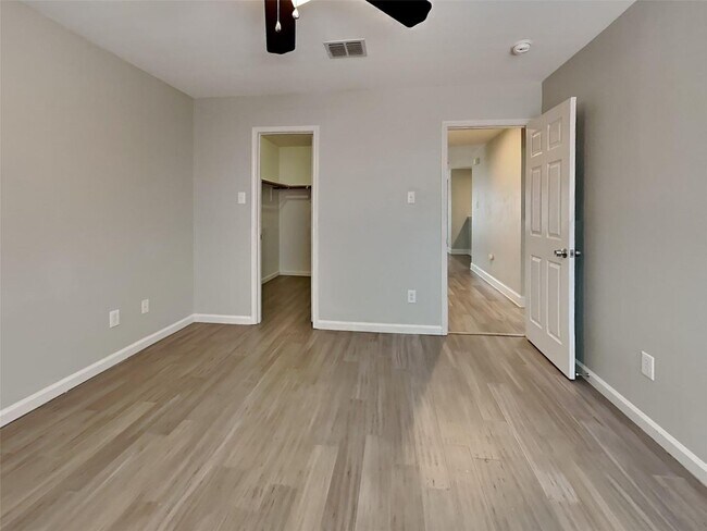 Building Photo - 5 BR/3BA | 3-Living areas | 2-Car Garage | Private Pool!