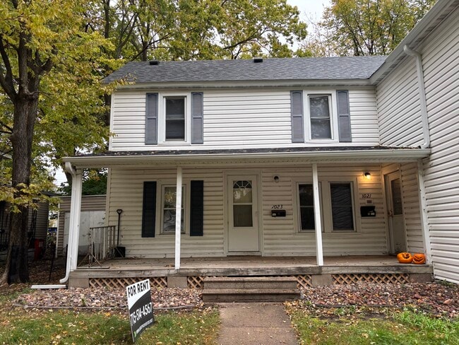 Primary Photo - 1021 2nd Ave