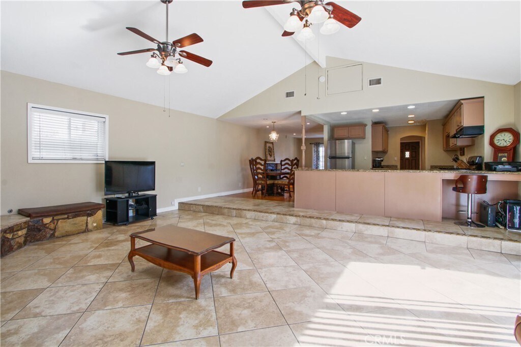 Building Photo - 8725 San Antonio Dr