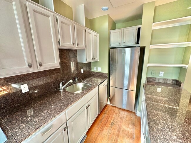 Building Photo - JUST RENOVATED - Astonishing Adams Morgan ...