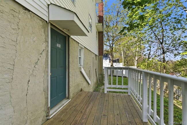 Building Photo - 41 Potters Ln
