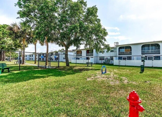 Building Photo - 9900 Grace Dr