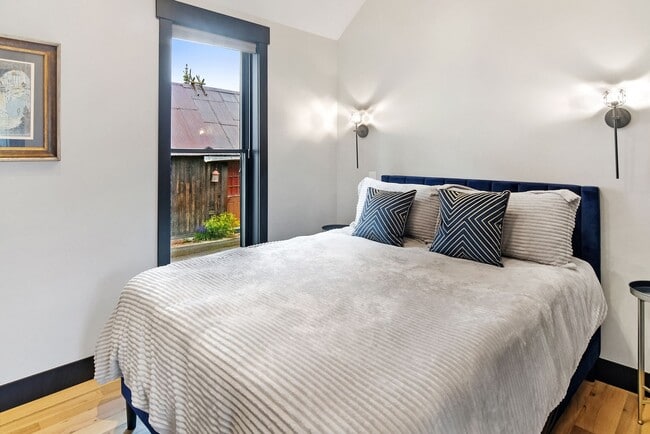 Building Photo - Summer in Downtown, historic Breckenridge! Luxury Home, Walk to Everything!