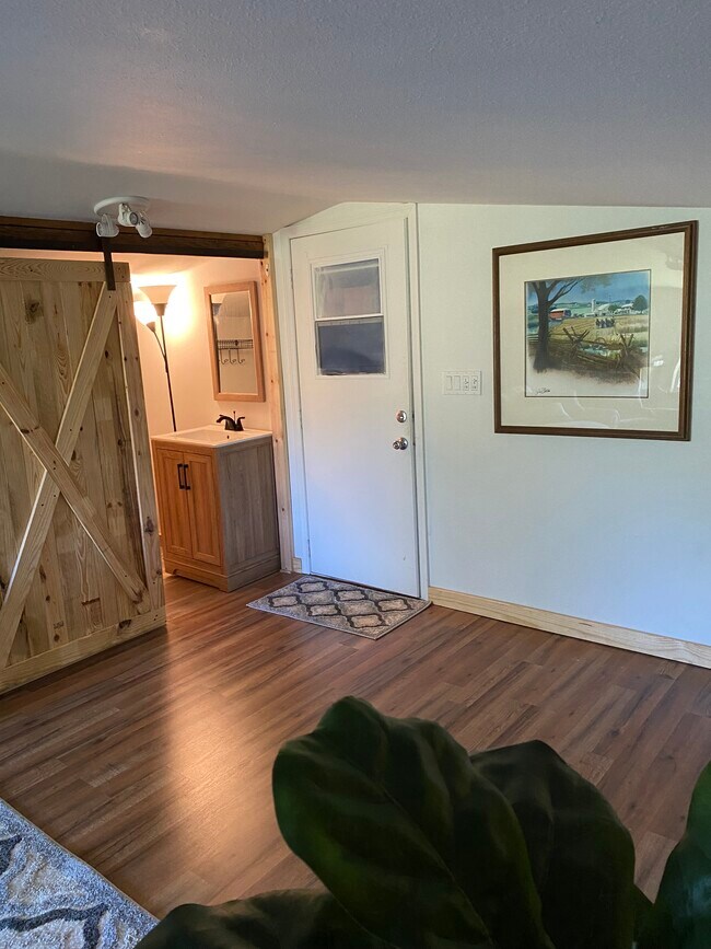 Building Photo - 7447 Hawkins Rd