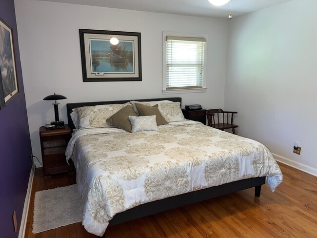 Building Photo - 727 Banks Terrace SE