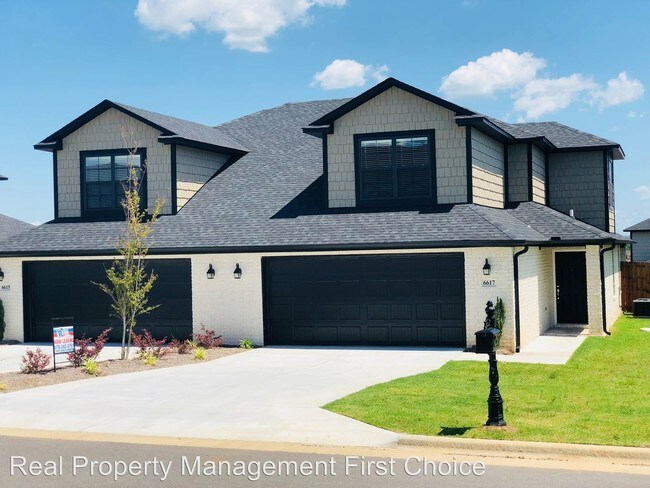 Primary Photo - 9800 Mylea Cir