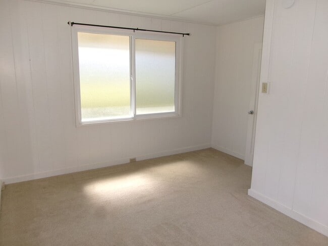 Building Photo - Halawa Drive