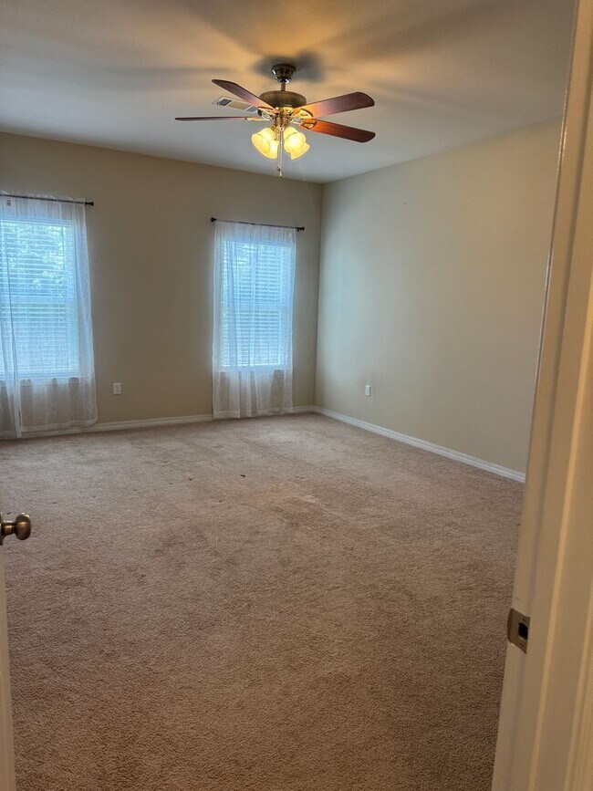 Building Photo - 156 Creve Core Dr