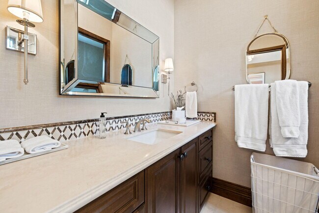 Building Photo - 75741 Via Stia