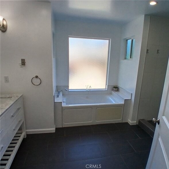 Building Photo - 16043 San Fernando Mission Blvd