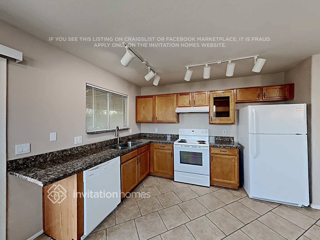 Building Photo - 21039 N 30th Ave