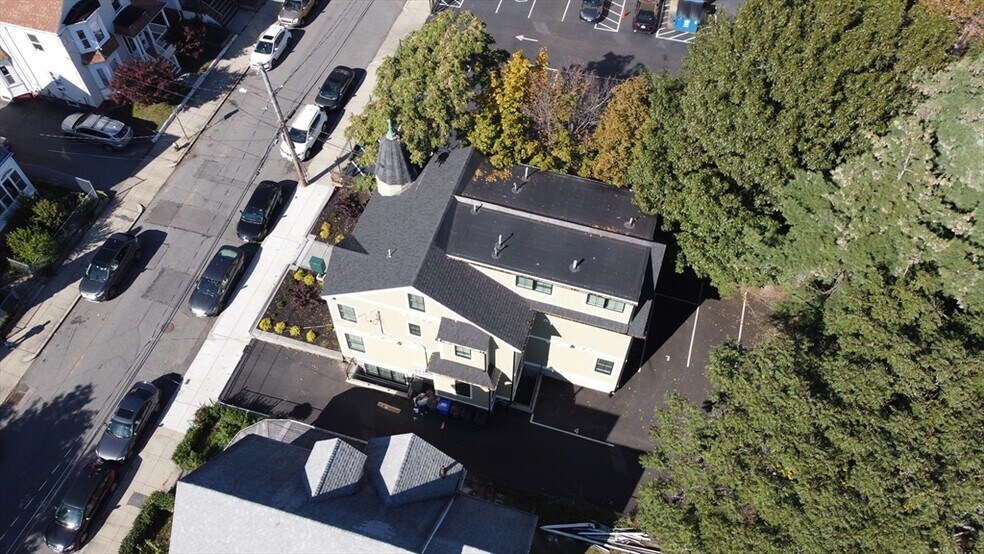 Building Photo - 13 Reedsdale St