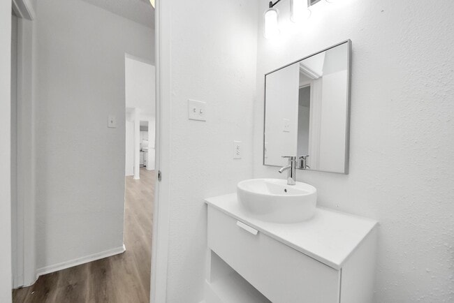 Building Photo - 23326 Prairie Bird Dr