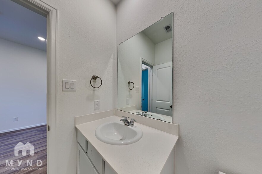 Building Photo - 9446 Brookwood Bnd Dr