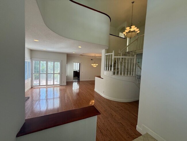 Building Photo - Over 3000 sq feet in Trabuco Canyon