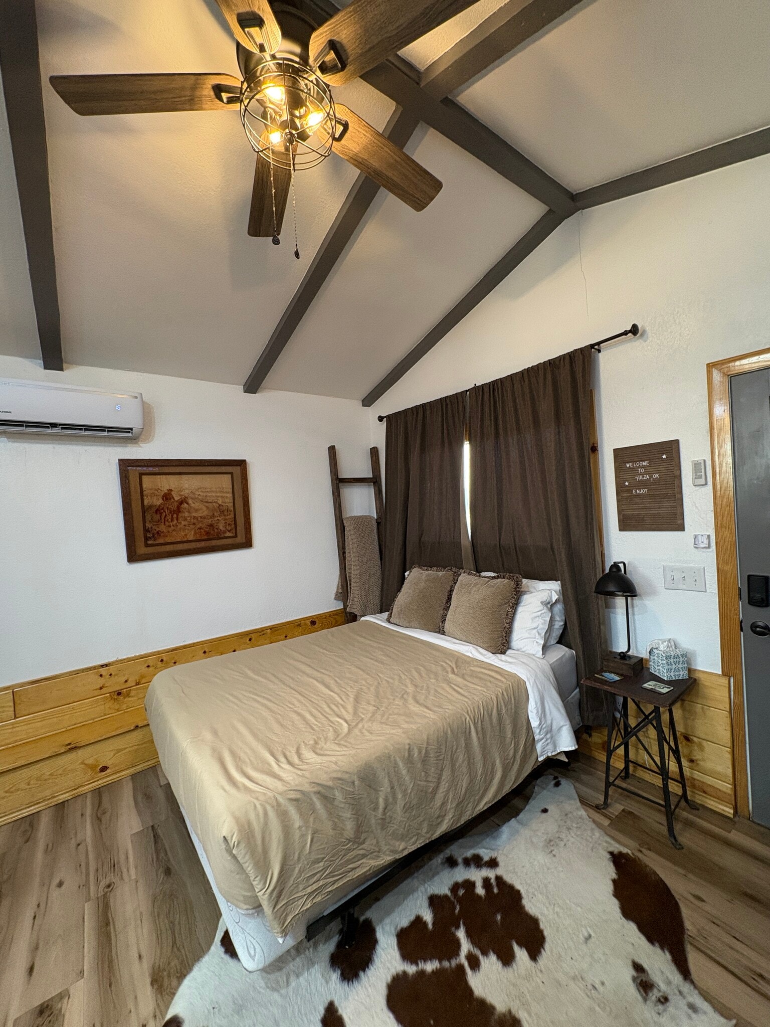 Building Photo - 3345 E 30th St