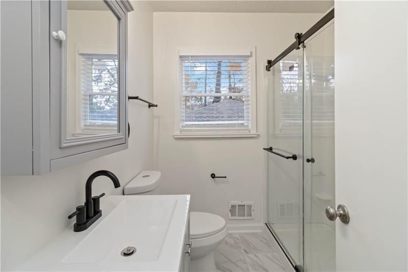 Building Photo - 3035 McLendon Cir NW