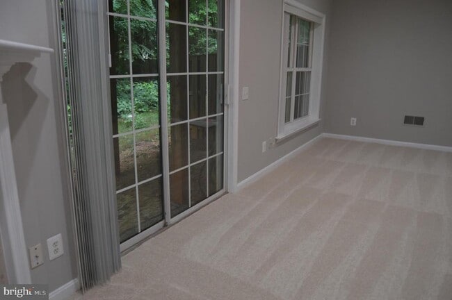 Building Photo - 4016 Timber Oak Trl