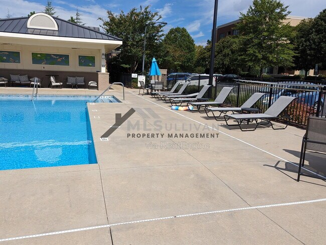 Building Photo - 375 Avett Dr