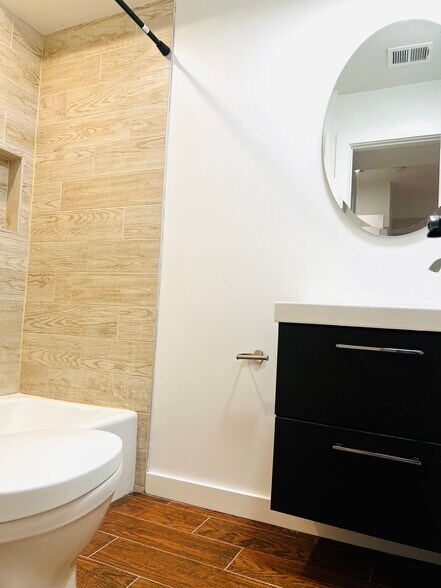 Building Photo - 40 Randolph Pl NW