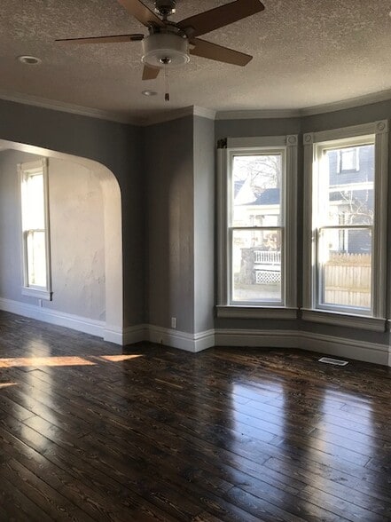 Building Photo - 918 South Westnedge Avenue