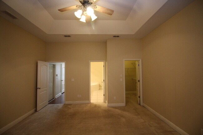 Building Photo - Beautiful 4 Bedroom Home In Newport Colony