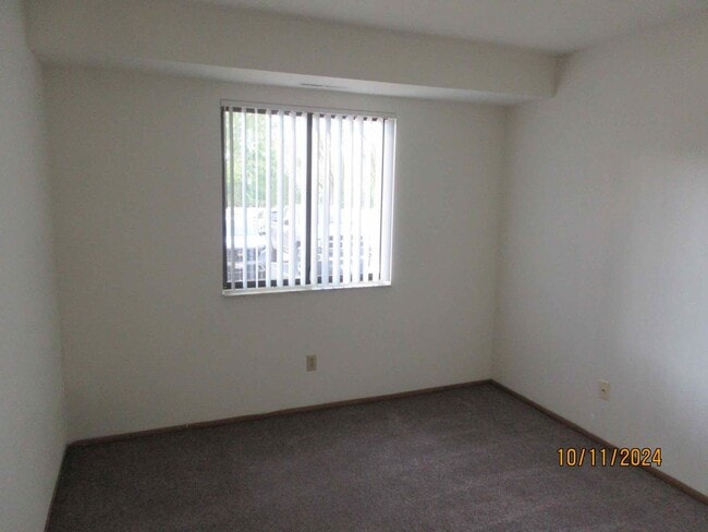 Building Photo - N111 W15784 Vienna Court # 2