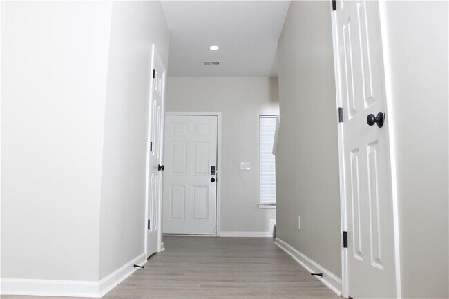 Building Photo - 5630 Lawley Rd