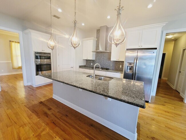 Building Photo - 2508 Goldenrod Wy