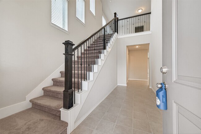 Building Photo - 20211 Rainflower Bay Ln