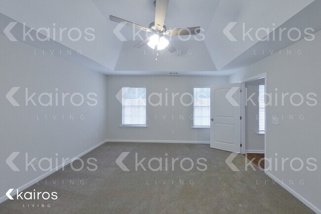 Building Photo - 822 Heather Dr.