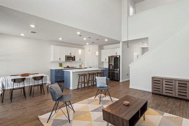 Building Photo - 705 Coyote Crk Wy